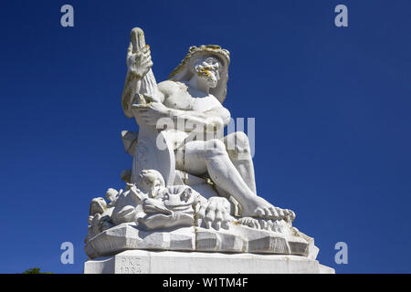 Sculpture dans le parc du château d'Augustusburg à Bruehl, vallée du Rhin moyen, Nordrhein-Westfalen, Germany, Europe Banque D'Images