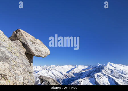 Vue de l'Gefrorene-Wand-Spitzen des Alpes du Zillertal et et Alpes Centrales, Hintertux, Tyrol, Autriche, Europe Banque D'Images