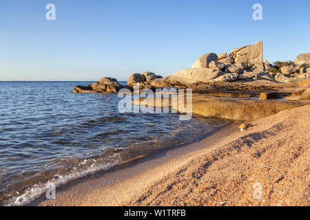 Punta di Colombara entre les plages Plage de palombaggia et Plage de Tamaricciu, Porto-Vecchio, Corse du Sud, Corse, France du Sud, France, S Banque D'Images