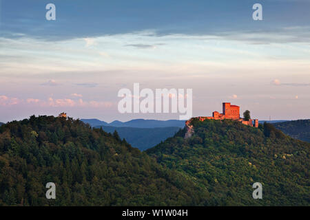 Le château de Trifels, près de Annweiler, Forêt du Palatinat, Rhénanie-Palatinat, Allemagne Banque D'Images