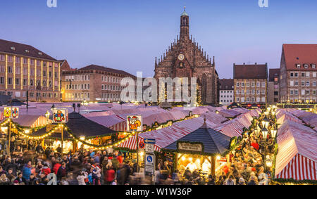 Marché de Noël , Marché, Hauptplatz, Nuremberg , Nürnberg, Allemagne Banque D'Images