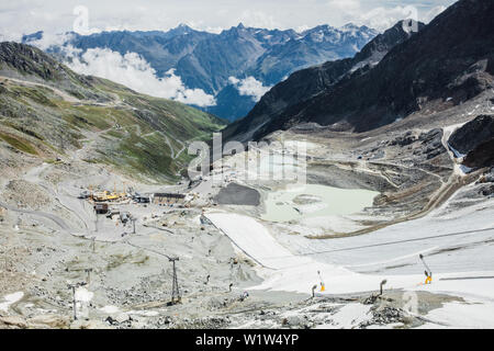 Station de ski de Sölden, dans l'été, 5e étape, Braunschweiger Hütte,, Ötztal, Rettenbachferner Tiefenbachferner, Panoramaweg à évent, Tyrol, Autriche, un Banque D'Images