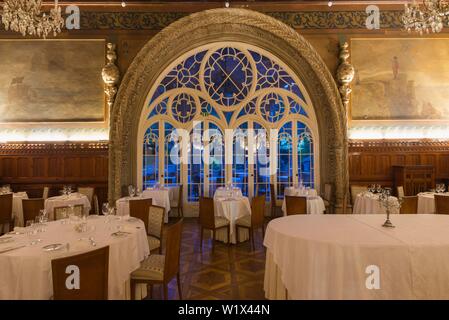 Santa Cruz do Bucaco Palace Hotel, salle à manger, la Forêt Nationale de Bussaco, Mealhada, Beira Litoral, Portugal Banque D'Images