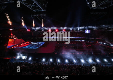 (190704) -- NAPLES, 4 juillet 2019 (Xinhua) -- Photo prise le 3 juillet 2019 montre la cérémonie d'ouverture de la 30e Universiade d'été à Naples, en Italie. (Xinhua/Yuqi Shan) Banque D'Images