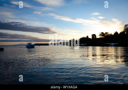 Le lac Taupo, Plateau Central, Île du Nord, Nouvelle-Zélande Banque D'Images