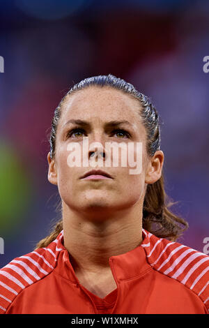 LYON, FRANCE - 02 juillet : Kelley O'Hara de l'USA a l'air au cours de la 2019 Coupe du Monde féminine de la fifa France match de demi-finale entre l'Angleterre et USA au Stade de Lyon le 2 juillet 2019 à Lyon, France. (Photo de David Aliaga/MO Media) Banque D'Images