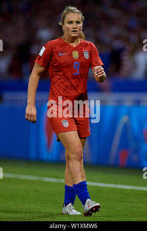 LYON, FRANCE - 02 juillet : Lindsey Horan des USA cherche sur pendant le 2019 Coupe du Monde féminine de la fifa France match de demi-finale entre l'Angleterre et USA au Stade de Lyon le 2 juillet 2019 à Lyon, France. (Photo de David Aliaga/MO Media) Banque D'Images