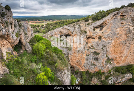 Ventano del Diablo (fenêtre du diable), point de vue à gorge Jucar, Serrania de Cuenca, de montagnes près de Cuenca, Castille-La Manche, Espagne Banque D'Images
