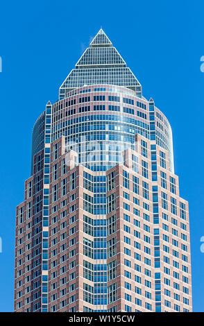 Frankfurt am Main, Allemagne - la Messeturm - 63 étages Salon tour appelée le Bleistift (crayon) en raison de sa forme. Banque D'Images