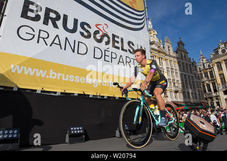 Bruxelles, Belgique. Le 04 juillet, 2019. Bruxelles - 4-07-2019, randonnée à vélo, présentation de l'équipe, le grand départ de Bruxelles, l'équipe de Dylan Groenewegen van ploegenpresentatie Jumbo Visma tijdens de op de Grote Markt van Brussel : Crédit Photos Pro/Alamy Live News Banque D'Images