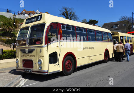 Vintage Bristol comtés de l'Est Bus sur la route. Banque D'Images