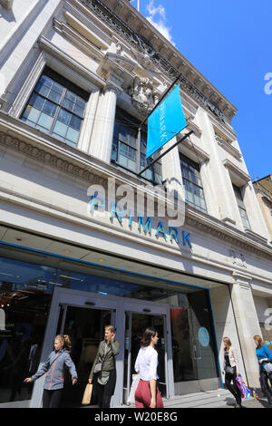 Primark vêtements magasin sur Oxford Street, dans le West End à Londres, Royaume-Uni Banque D'Images