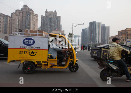 Heures de pointe sur Dawang road et Guang Qu road - Beijing, Chine Banque D'Images