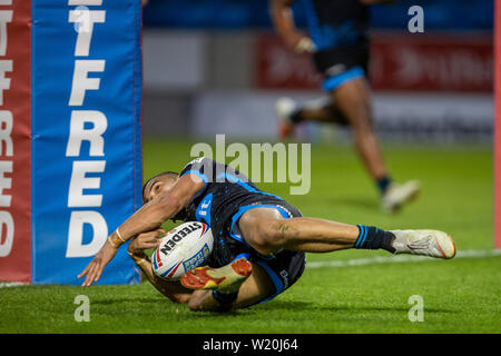 Stade AJ Bell, Salford, Royaume-Uni. 4 juillet, 2019. Super League Rugby Betfred, Salford Red Devils contre Huddersfield Giants ; Kruise Leeming de Huddersfield Giants marque son deuxième essai du jeu : Action Crédit Plus Sport/Alamy Live News Banque D'Images