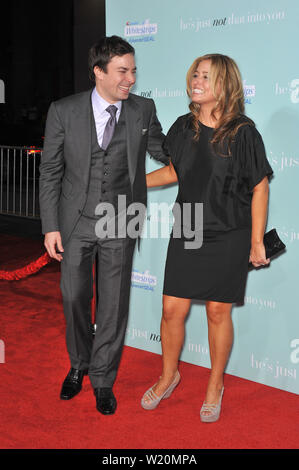 LOS ANGELES, CA. 02 février 2009 : Jimmy Fallon & femme lors de la première mondiale de 'Il est juste pas qu'en vous" au Grauman's Chinese Theatre, à Hollywood. © 2009 Paul Smith / Featureflash Banque D'Images