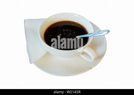 Café chaud isolée mettre un verre de blanc avec une pause du travail occasionnel sur fond blanc. Banque D'Images