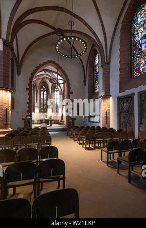 Francfort, Allemagne. Juillet 2019. La vue de l'intérieur de l'église Nikolaikirche Alte sur le Römerberg square dans le centre-ville Banque D'Images