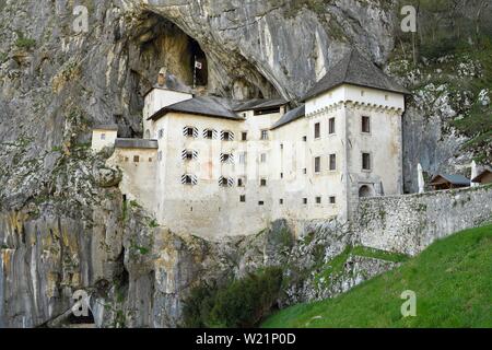 Cave château Lueg, predjamski grad, Musée Rodin, près de Postojna, Slovénie Banque D'Images