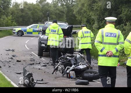 Lairg, Sutherland, Scotland, UK. 5 juillet 2019. L'Ecosse a la police a confirmé qu'un homme est mort à la suite d'un accident de la route sur l'A836 près de Lairg le jeudi 4 juillet 2019. Les 41 ans était l'adepte d'une moto impliqué dans une collision avec une Ford Ranger pick-up. L'incident s'est produit autour de 12h00 à un mille au nord de Lairg. L'homme a été prononcé mort sur place et ses proches sont au courant. Le pilote de la Ford n'a pas été blessé. Credit : Crédit : Andrew Smith Andrew Smith/Alamy Live News Banque D'Images