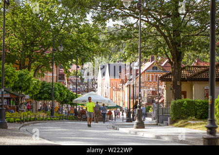 - Swieradow Zdroj / Pologne - Main street, vintage maisons thermales. Tourisme à health resort. Banque D'Images