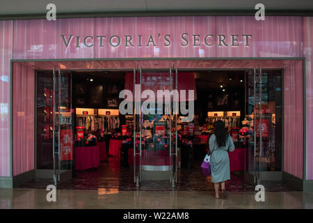 Orlando, Floride. Le 6 juin 2019 .entrée principale de Victoria Secret Store dans le centre commercial Mall at Millenia . Banque D'Images