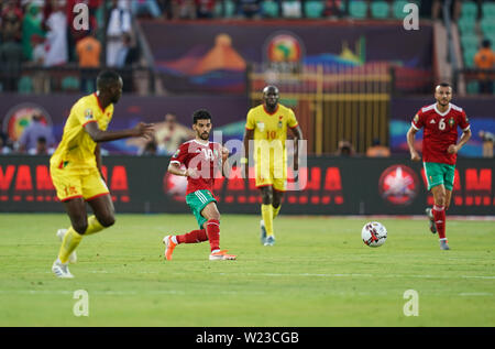 En France, le 5 juillet 2019 : M'bark Boussoufa du Maroc passer la balle pendant la coupe d'Afrique des Nations 2019 match entre le Maroc et le Bénin au stade Al Salam du Caire, Égypte. Ulrik Pedersen/CSM. Banque D'Images