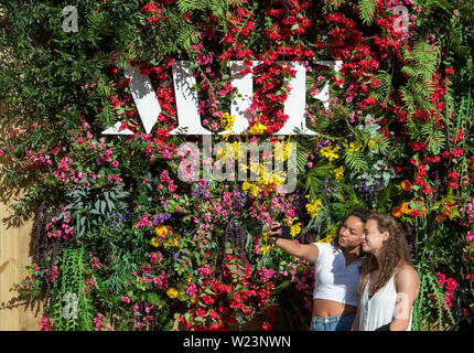 Manchester, UK. 5 juillet 2019. Le jour de l'ouverture de Festival Square, où Manchester Square Albert est transformé en un lieu central de la musique gratuitement au cours de la Manchester International Festival 2019. C'est la 7ème fois la biennale international arts festival a eu lieu depuis sa création est 2007 © Russell Hart/Alamy Live News. Banque D'Images