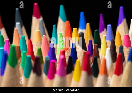 Un ensemble de crayons de couleur pour dessiner la macro photographie. Banque D'Images