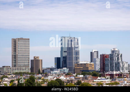 Le centre-ville de Rotterdam, une vue de dessus, montrant l'appartement et les immeubles de bureaux dans le centre de cette belle ville néerlandaise. Banque D'Images