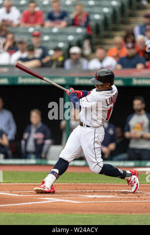 16 mai 2019 : Cleveland Indians shortstop Francisco Lindor (12) en action lors d'un match entre les Orioles de Baltimore et les Indians de Cleveland le 16 mai 2019 au Progressive Field de Cleveland, OH. Adam Lacy/CSM. Banque D'Images