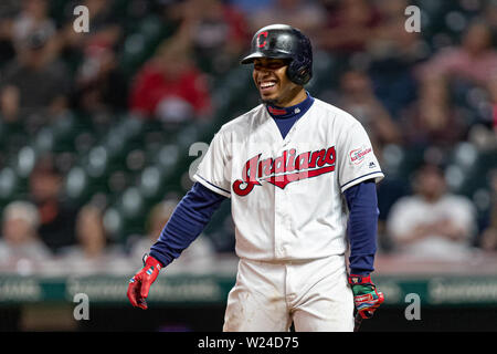 Cleveland, Ohio, USA. 16 mai, 2019. Les Indians de Cleveland shortstop Francisco Lindor (12) réagit au cours d'un match entre les Orioles de Baltimore et les Indians de Cleveland le 16 mai 2019 au Progressive Field de Cleveland, OH. Adam Lacy/CSM/Alamy Live News Banque D'Images