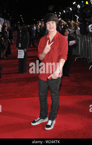 LOS ANGELES, CA. 09 novembre 2009 : Dylan Minnette lors de la première mondiale de Walt Disney's 'Old Dogs' au El Capitan Theatre, à Hollywood. © 2009 Paul Smith / Featureflash Banque D'Images