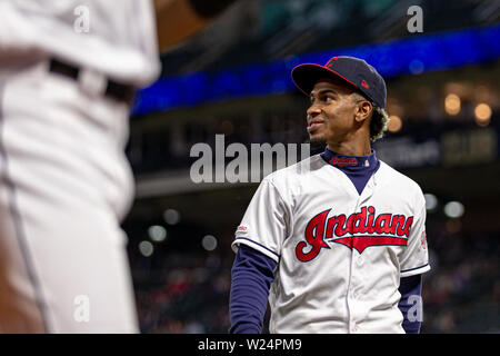 Cleveland, Ohio, USA. 16 mai, 2019. Les Indians de Cleveland shortstop Francisco Lindor (12) sourit pendant un match entre les Orioles de Baltimore et les Indians de Cleveland le 16 mai 2019 au Progressive Field de Cleveland, OH. Adam Lacy/CSM/Alamy Live News Banque D'Images