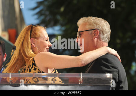 LOS ANGELES, CA. Février 03, 2009 : 'CSI : Crime Scene Investigation' stars William Petersen & Marg Helgenberger sur Hollywood Boulevard où il a été honoré avec le 2,379ème étoile sur le Hollywood Walk of Fame. © 2009 Paul Smith / Featureflash Banque D'Images