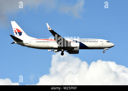 Boeing 737-800 9M-MXC de Malaysian Airlines, en approche de l'Aéroport de Perth. Banque D'Images