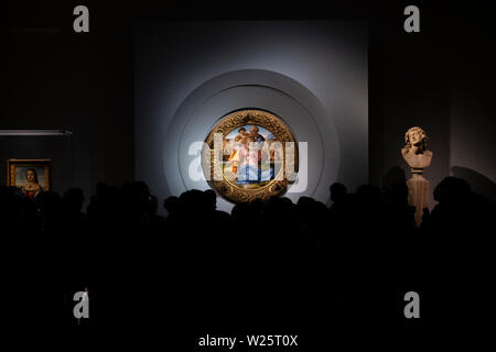 Florence, Italie - 03 novembre 2018 : Tondo Doni, Sainte Famille, par Michelangelo Banque D'Images