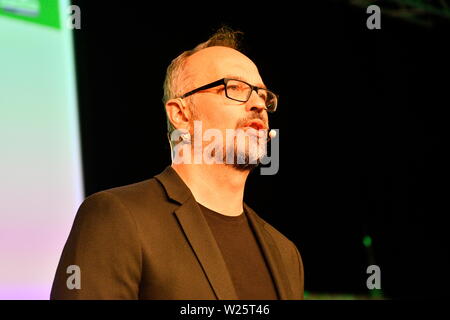 Vienne, Autriche. 06th juillet 2019. 41st Congrès fédéral des Verts. La liste place 1 à 14 de la liste des candidats à l'élection du Conseil national 2019 sont sélectionnés dans l'Expedithalle Wien. Michel Reimon demande un poste de liste pour l'élection du Conseil national. Credit: Franz PERC / Alamy Live News Banque D'Images