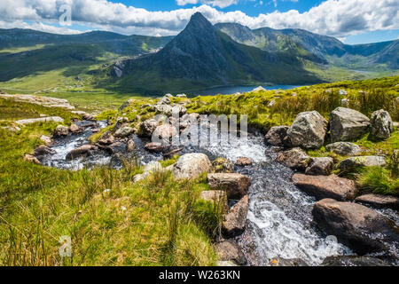 Tryfan mountain à Snowdonia, le Nord du Pays de Galles, Royaume-Uni Banque D'Images