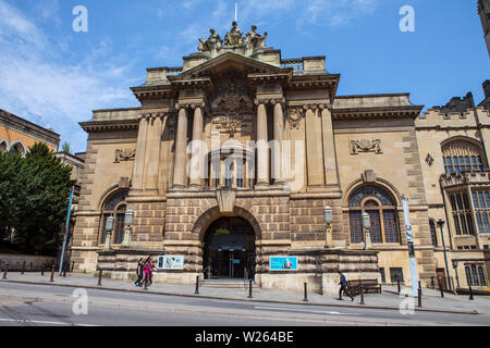 Bristol, UK - 29 juin 2019 : une vue de l'impressionnant musée de Bristol et galerie d'art dans la ville historique de Bristol, Royaume-Uni. Banque D'Images