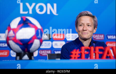 06 juillet 2019, la France (France), Décines-Charpieu : Football, Coupe du Monde : les femmes, l'équipe nationale, USA, conférence de presse finale : Megan Rapinoe. Les USA vont jouer contre les Pays-Bas dans la finale de la Coupe du Monde sur 07.07.2019. Photo : Sebastian Gollnow/dpa Banque D'Images