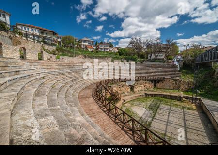 Ohrid, Macédoine du Nord - Avril 2019 : Ruines et vestiges de l'ancien théâtre romain Banque D'Images