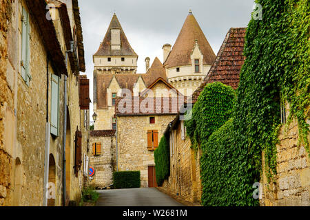 Château des Milandes est une maison de maître située sur la commune de Castelnaud-la-Chapelle dans le département de la Dordogne. Banque D'Images