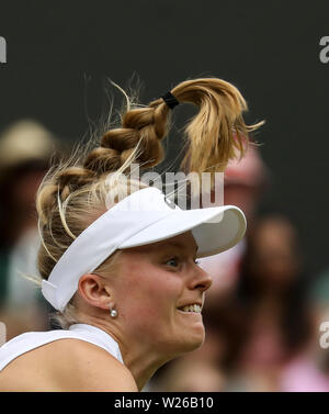 Londres, Grande-Bretagne. 6 juillet, 2019. Harriet Dart du Royaume-Uni fait concurrence au cours de la troisième série de match avec Ashleigh Barty de l'Australie à la Tennis de Wimbledon 2019 à Londres, en Grande-Bretagne, le 6 juillet 2019. Credit : Han Yan/Xinhua/Alamy Live News Banque D'Images