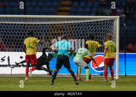 Alexandrie, Egypte. 6 juillet 2019. En France, le 6 juillet 2019 : odion Jude Ighalo du Nigéria à la notation 2-2 lors de la coupe d'Afrique des Nations 2019 match entre le Cameroun et le Nigeria à l'Alexanddria Stadium à Alexandrie, Egypte. Ulrik Pedersen/CSM. Banque D'Images