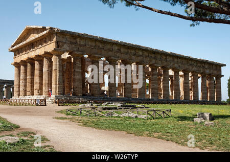 Paestum, ruines, Temple de Neptune, ancienne ville grecque, site archéologique, 450 B.C., site de l'UNESCO, de l'Europe ; Province de Salerne, Italie, l'été ; horizontal Banque D'Images