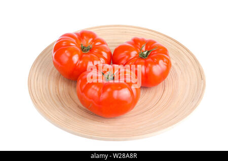 3 tomate mûre rouge boeuf. Studio Photo Banque D'Images