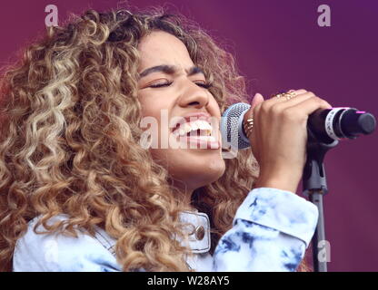 Balai Yasmin de quatre diamants d'effectue sur deux jours de la saison estivale à Hyde Park. Banque D'Images