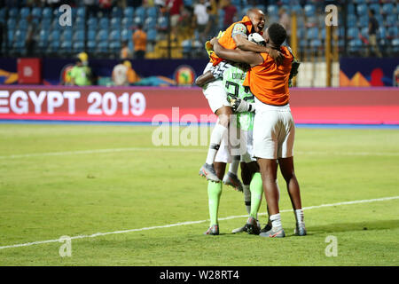 Alexandrie, Egypte. 6 juillet, 2019. Les joueurs du Nigéria célèbrent après la ronde de 16 match entre le Nigeria et le Cameroun à la coupe d'Afrique des Nations 2019 à Alexandrie, en Egypte, le 6 juillet 2019. Credit : Wang Teng/Xinhua/Alamy Live News Banque D'Images