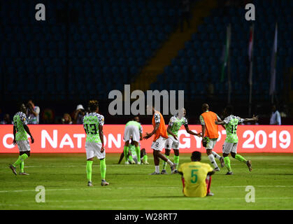 Alexandrie, Egypte. 6 juillet, 2019. Les joueurs du Nigéria célèbrent après la ronde de 16 match entre le Nigeria et le Cameroun à la coupe d'Afrique des Nations 2019 à Alexandrie, en Egypte, le 6 juillet 2019. Huiwo Crédit : Wu/Xinhua/Alamy Live News Banque D'Images