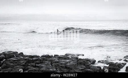 Danger surf Reef sur False Bay banlieue de St James le littoral atlantique de l'Afrique du Sud Banque D'Images